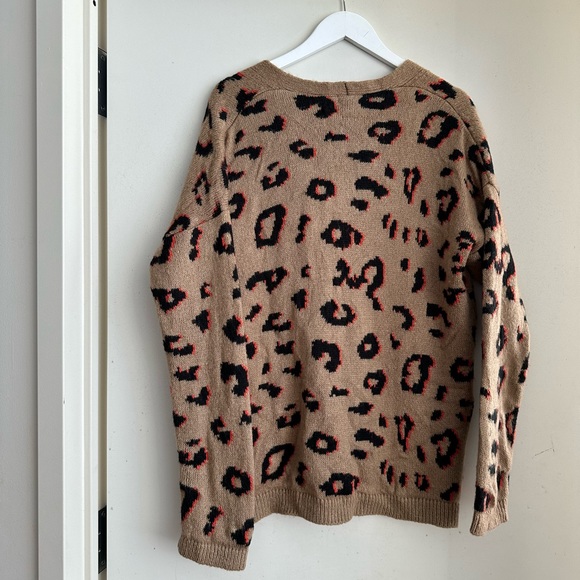 ASOS Chunky Cardigan in Leopard - Picture 6 of 10